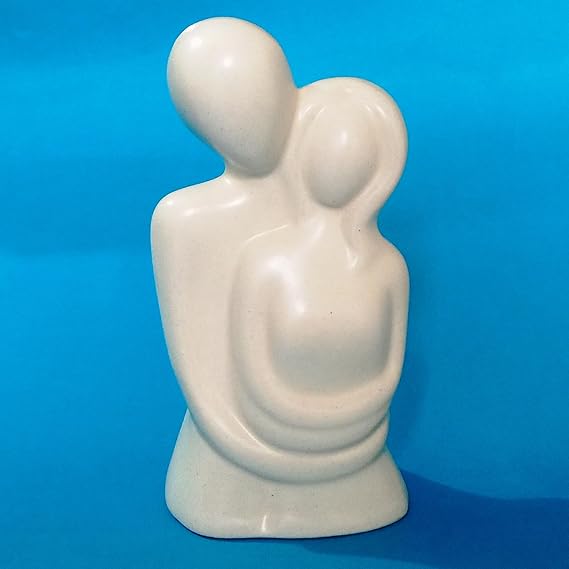 Love Couple Statue Showpiece For Home Decor Gifting