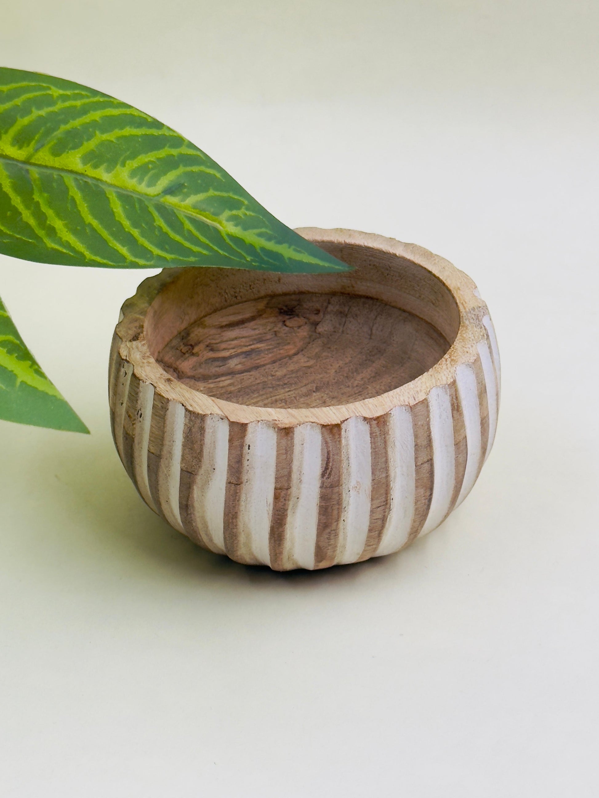 Carved wooden bowls for home decor