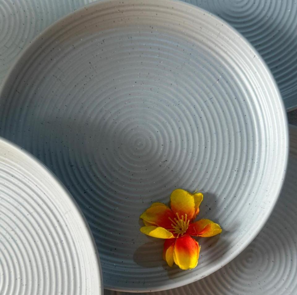 Melamine Quarter Plates Set of 6 (Gray) Dinner Plates