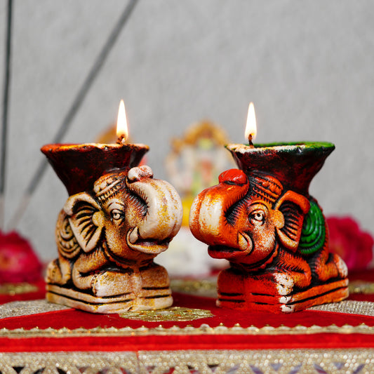 Decorative terracotta oil lamps