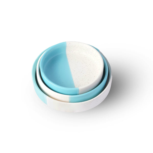 Set of 3 elegant flat bowls for modern dining