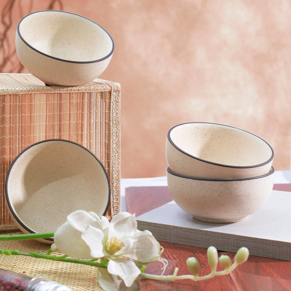 Ceramic curry bowls with unique patterns for gifting